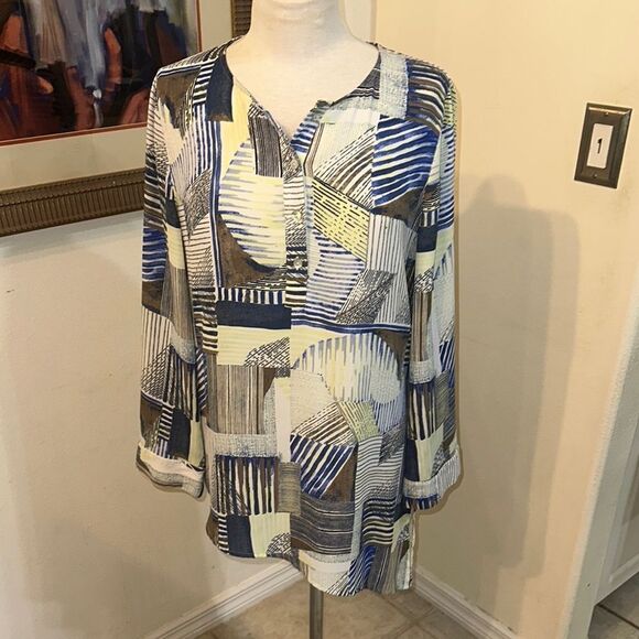 Chico’s Abstract Patterned Asymmetrical Hem Women's Tunic Size 1-Medium - Picture 1 of 11